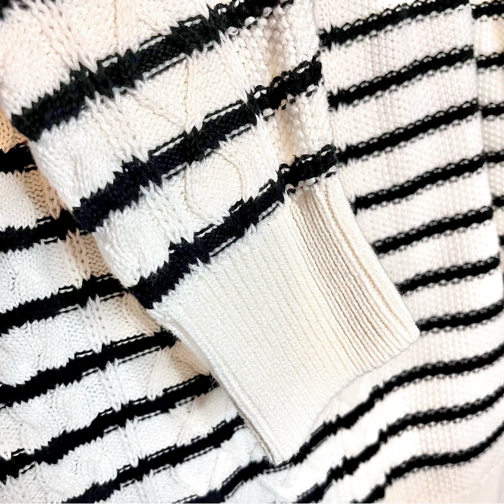 🔆 Gap Black & White Striped Cable-Knit Crewneck Sweater - Small NWT - Picture 5 of 5